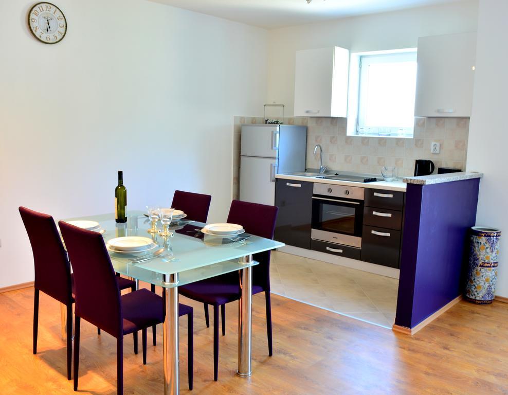 Apartments M&B Подстрана Экстерьер фото